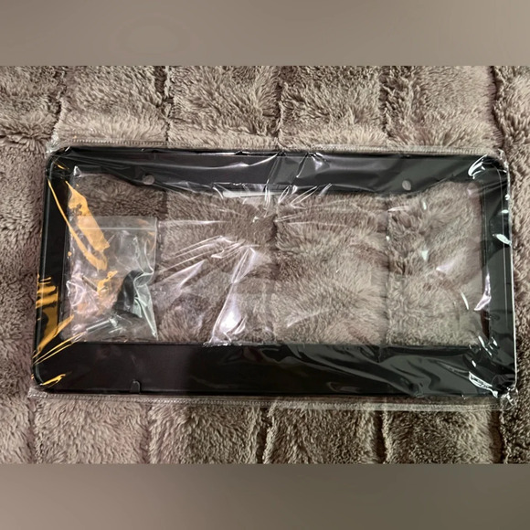 License plate cover *NWT* - Picture 6 of 6